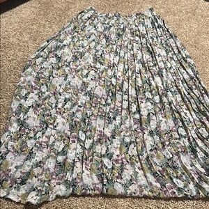 Floral Pleated Skirt